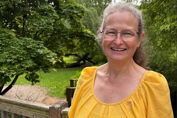Louise Morales in Woking Park